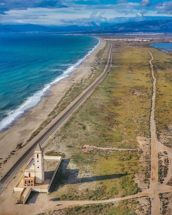 Las salinas Roquetas de Mar Exterior foto